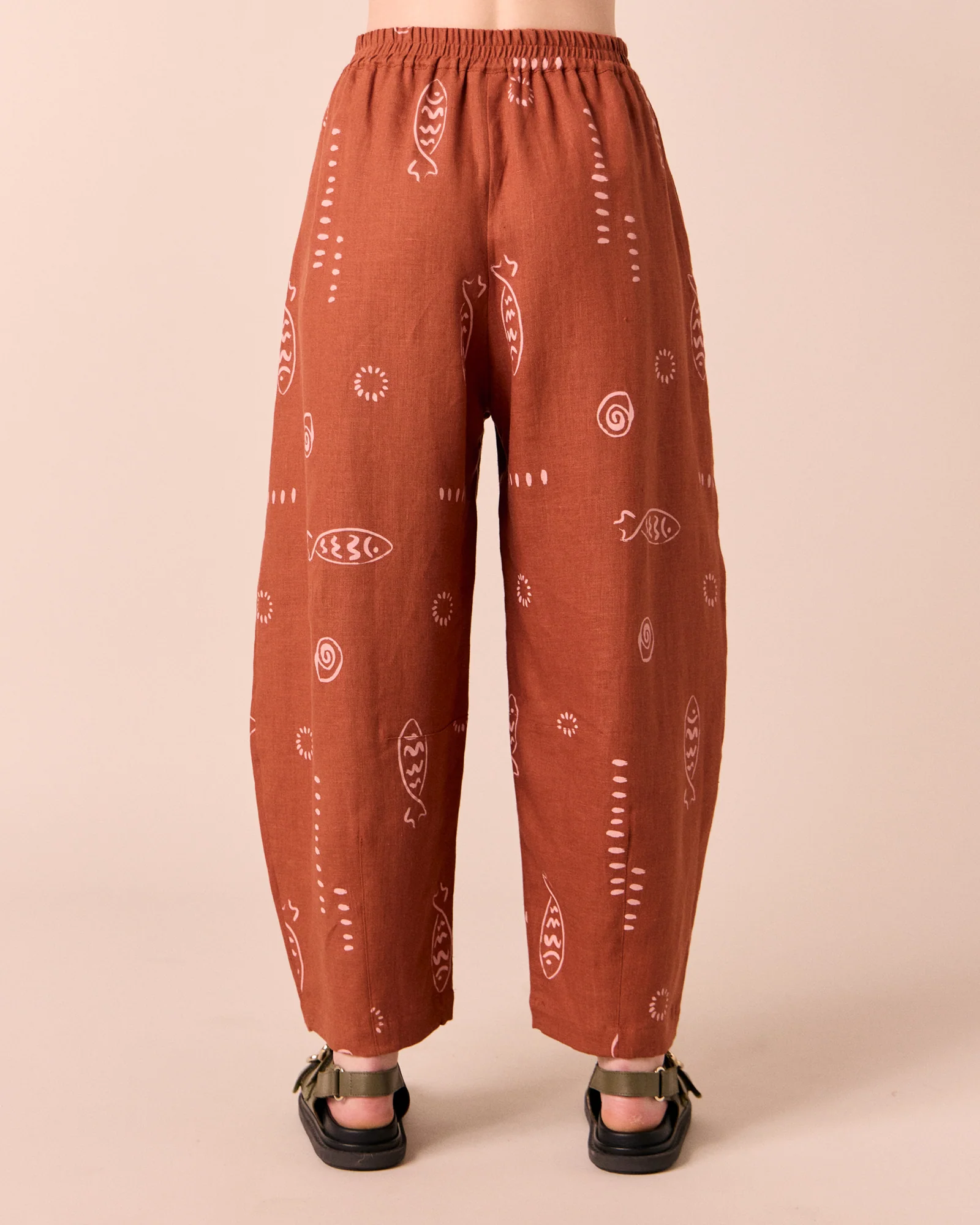 Daisy Beachcomber Print Linen Trousers - Image 4