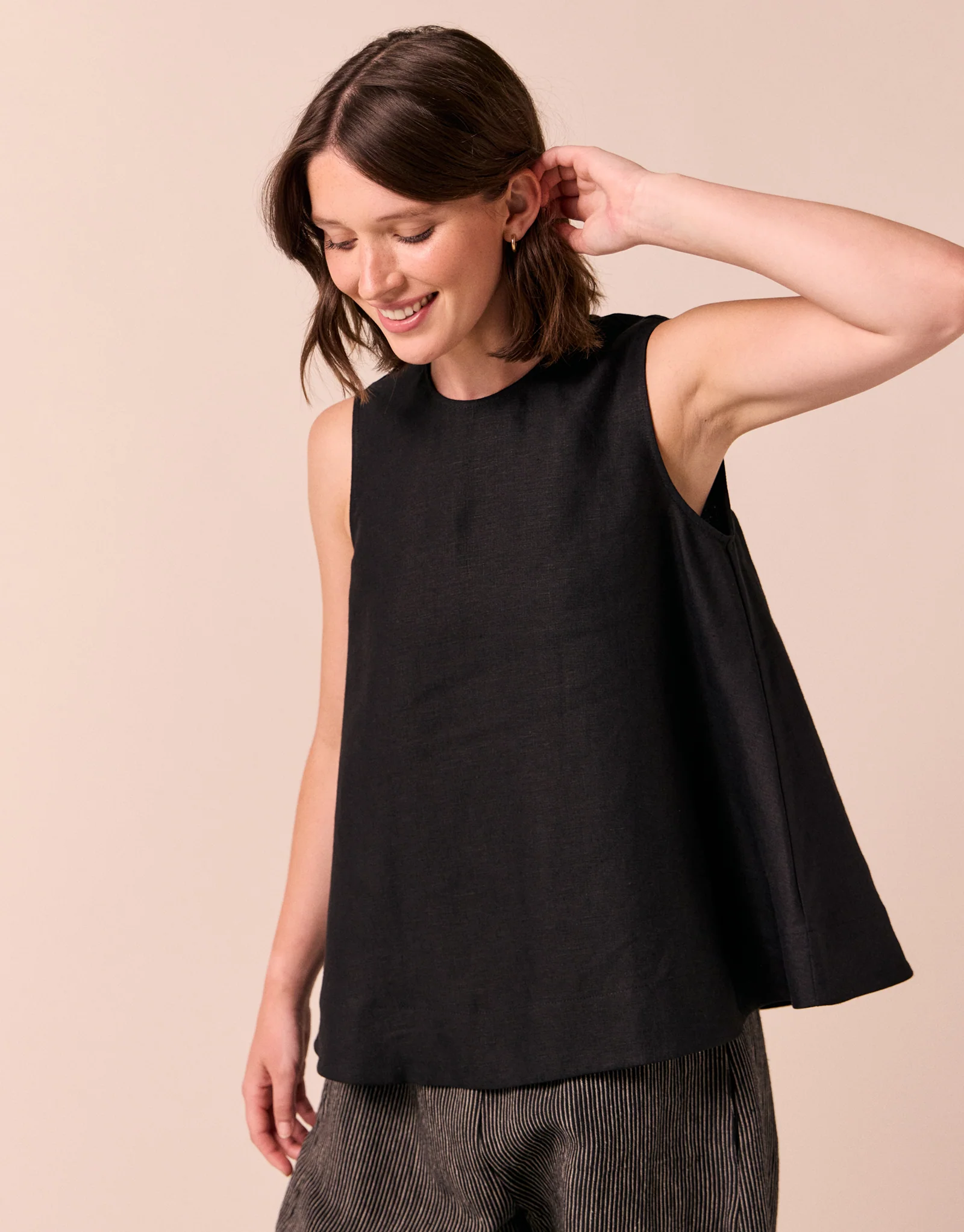Georgie Black Linen Top - Image 3