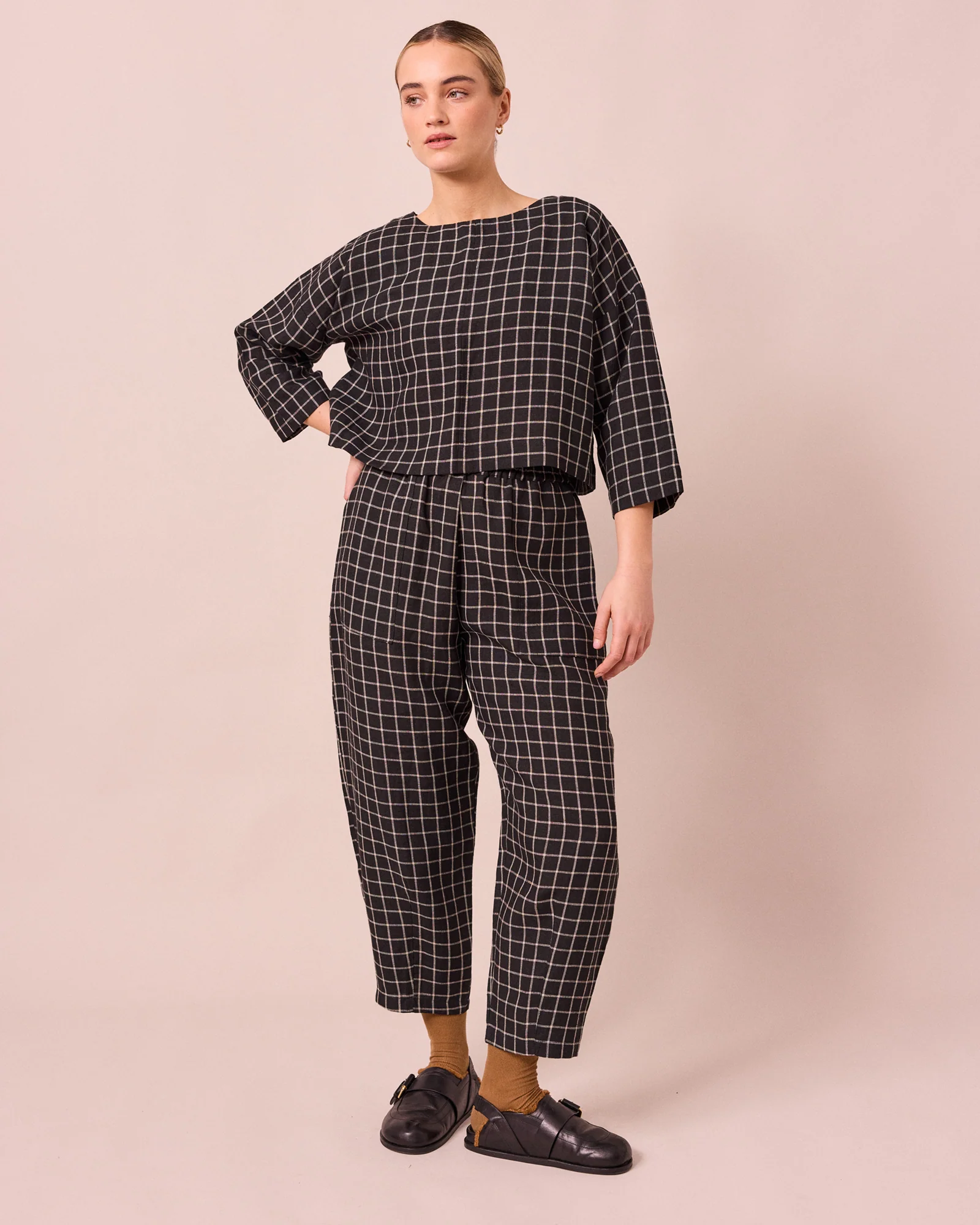 Huxley Black Grid Linen Trousers - Image 4